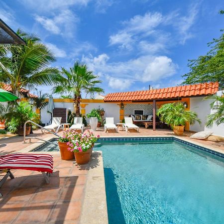 Brisas Studio Apartments (Adults Only) Palm Beach Екстер'єр фото
