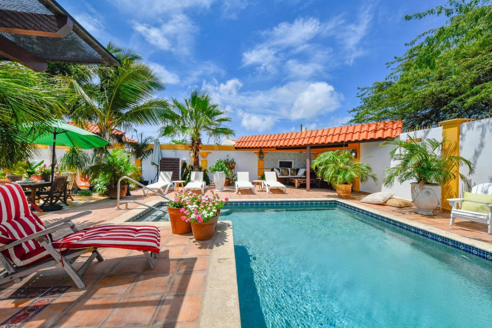 Brisas Studio Apartments (Adults Only) Palm Beach Екстер'єр фото