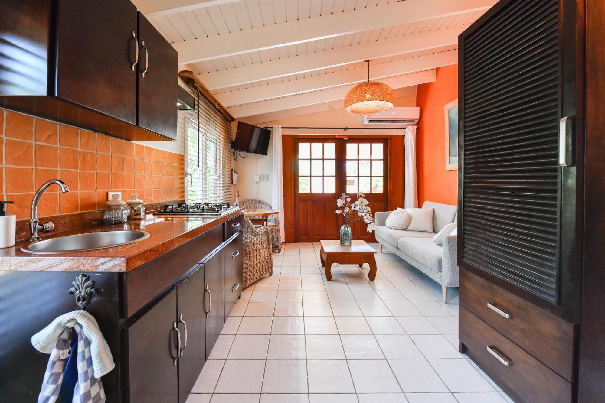 Brisas Studio Apartments (Adults Only) Palm Beach Екстер'єр фото