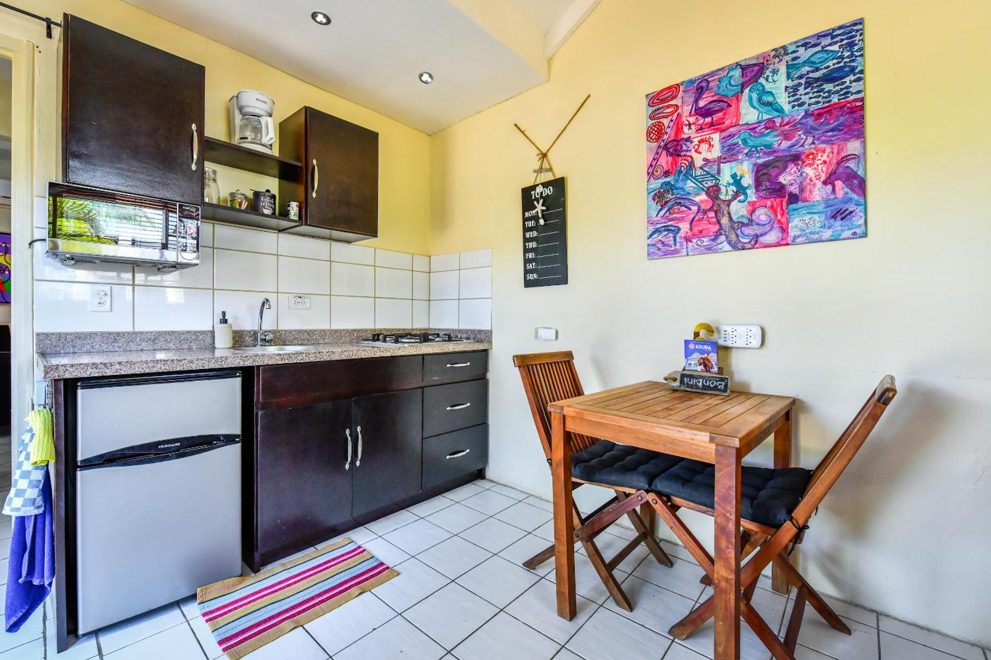 Brisas Studio Apartments (Adults Only) Palm Beach Екстер'єр фото