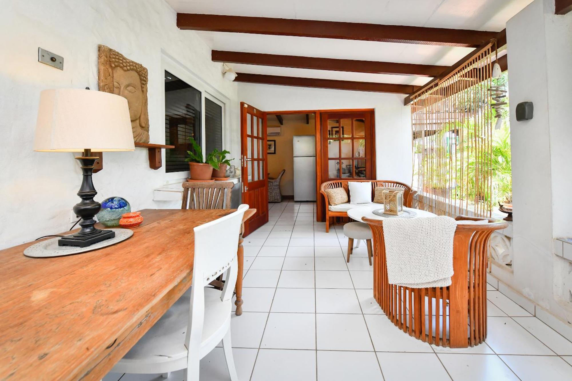 Brisas Studio Apartments (Adults Only) Palm Beach Екстер'єр фото